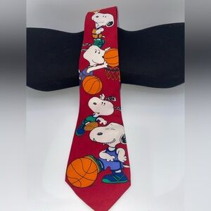 Snoopy Basketball Necktie Red Vintage 100% Silk Tie USA Sports Theme Peanuts